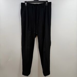 Vince Crepe Jogger Pants Black M Pleated Cuffed Pull On Luxe Minimal